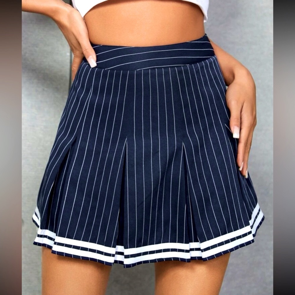 Pleated Skirt 💕 NWOT